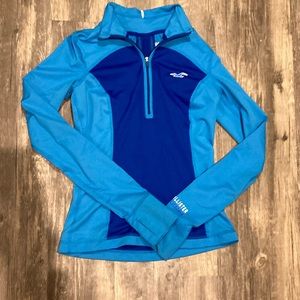 Hollister Sport 2 Athletic Long-Sleeve Shirt With CutOut On Back And Thumb-Holes